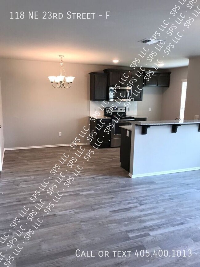 Foto del edificio - 118 NE 23rd St