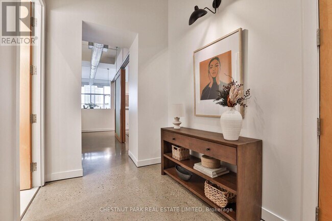 Building Photo - 155 Dalhousie St