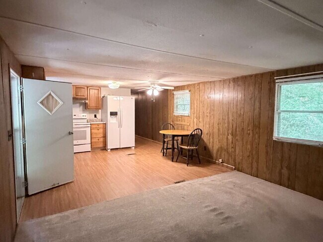 Foto del edificio - Affordable 3BR Home in Peaceful Hicks Lake Community