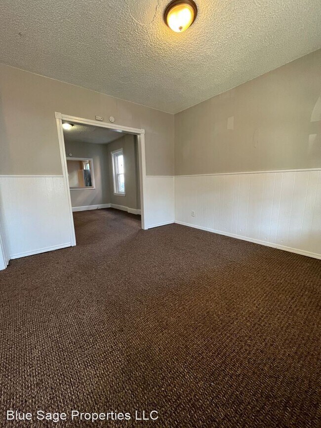 Building Photo - 3 br, 1 bath House - 926 Saville Ave