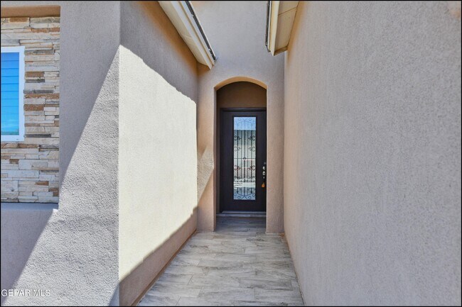 Foto del edificio - 12305 Desert Palm Ave
