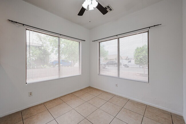 Building Photo - 619 N 70th Ave