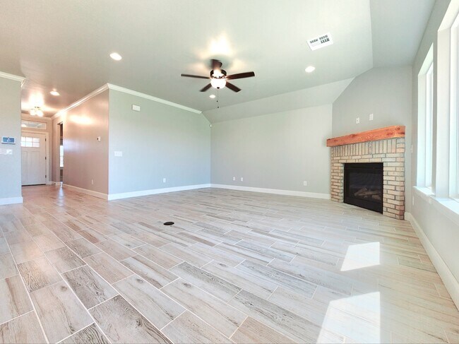 Foto del edificio - 18501 Grove Pkwy