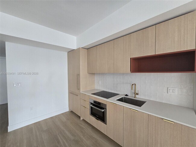 Foto del edificio - 90 NE 32nd St