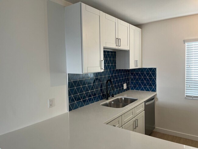 Foto del edificio - 255 S Ave 55