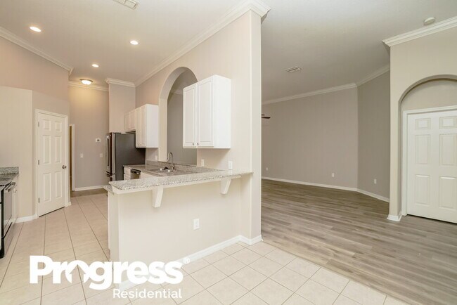 Building Photo - 3783 Braemere Dr