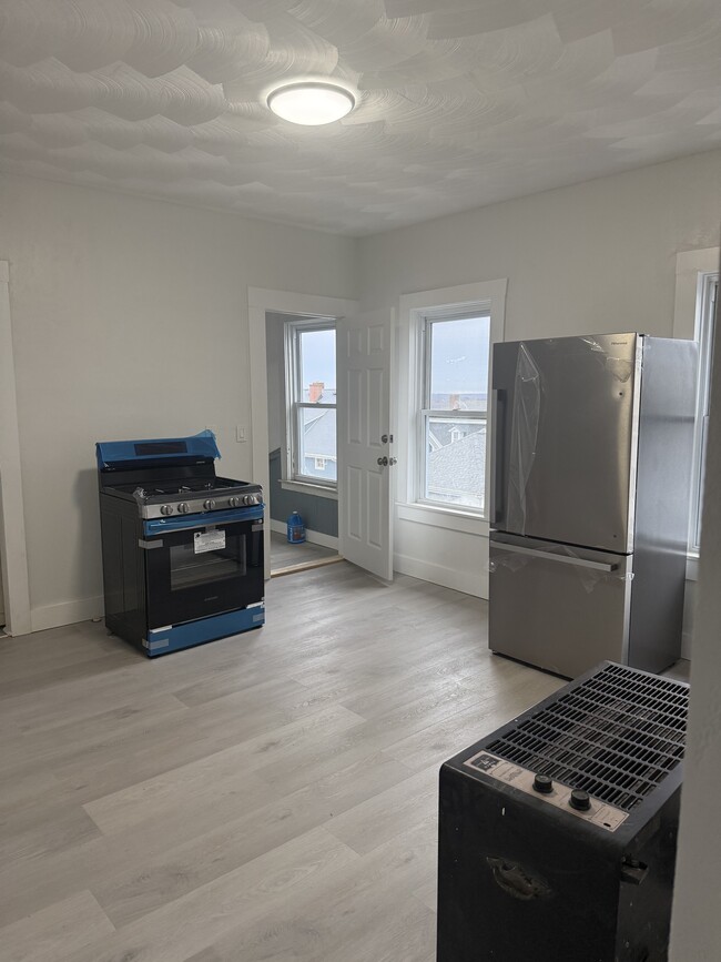 Building Photo - 233 Whipple St