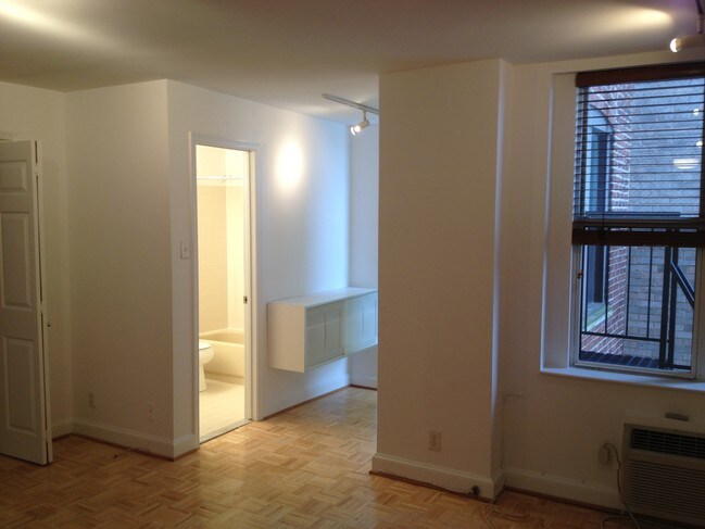 1316 New Hampshire Ave Nw Washington Dc 20036 Apartment For Rent