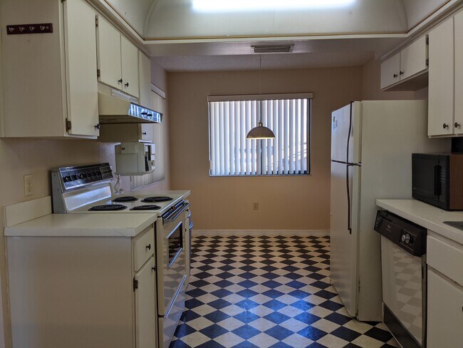 Foto del edificio - 3035 Finsterwald Dr