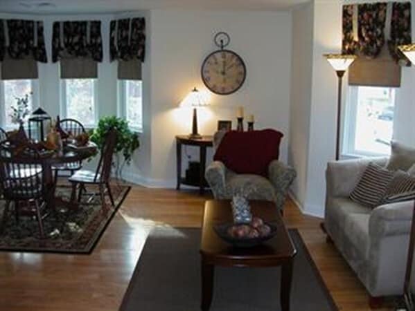 Building Photo - 4048 Washington St