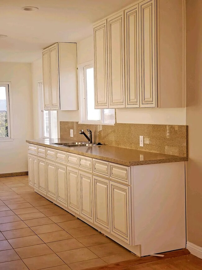 Photo - 822 10th St (Hermosa Beach, CA) Apartments