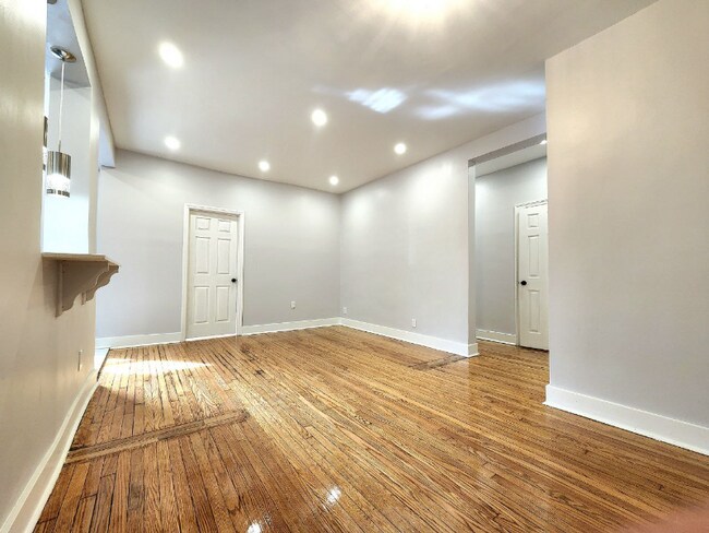 Foto del edificio - 3 Dewitt Rd