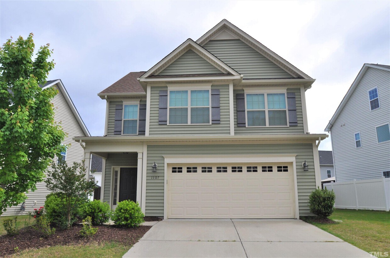 1107 Summer Meadow Dr, Fuquay Varina, NC 27526 House Rental in Fuquay