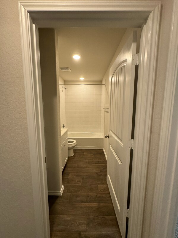 Building Photo - 408 Chaco Lp