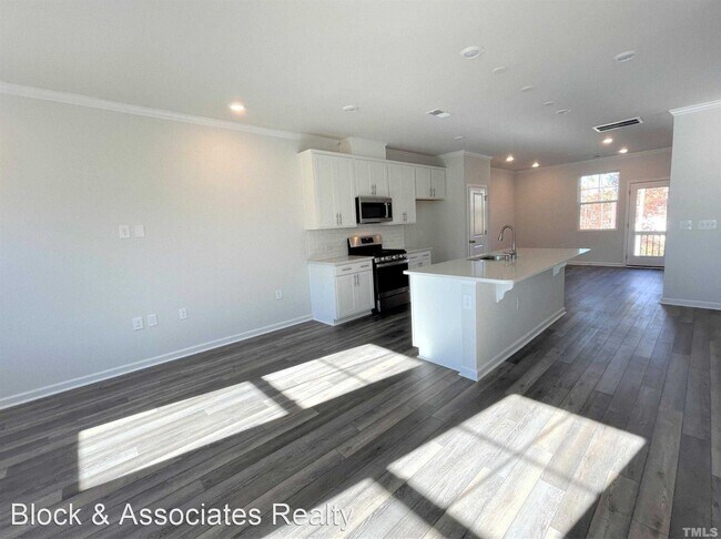 Building Photo - 3 br, 3.5 bath House - 1030 Shoreside Dr