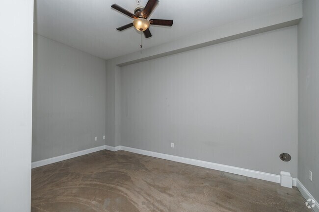 1 habitación, 1 baño - 850 pies cuadrados - Dormitorio - Clinton Street Commons Apartments