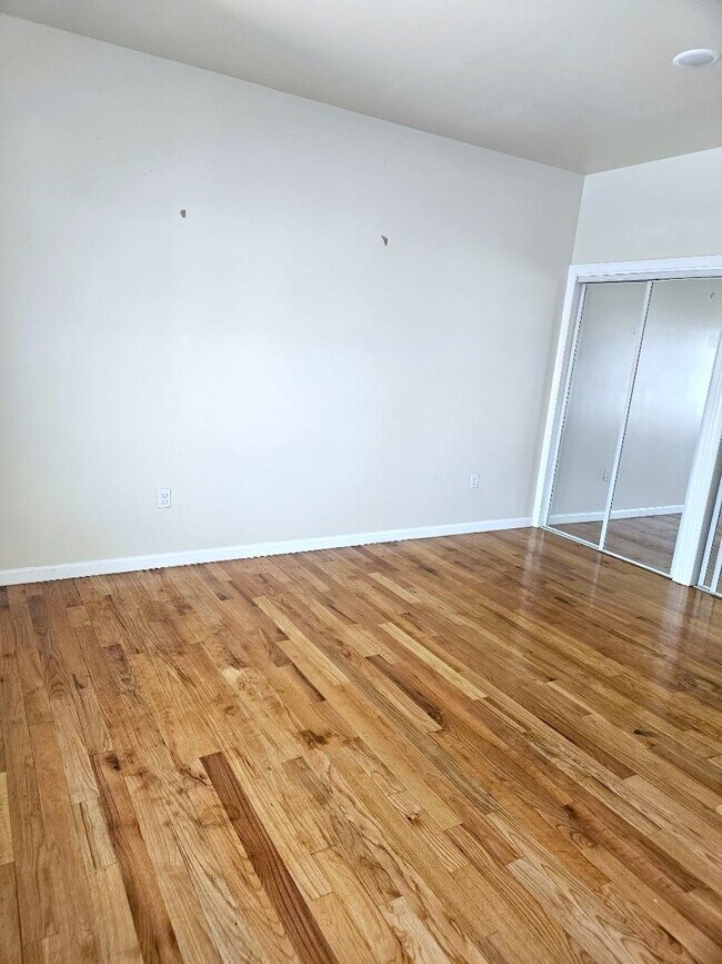 Foto del edificio - 546 West Side Ave