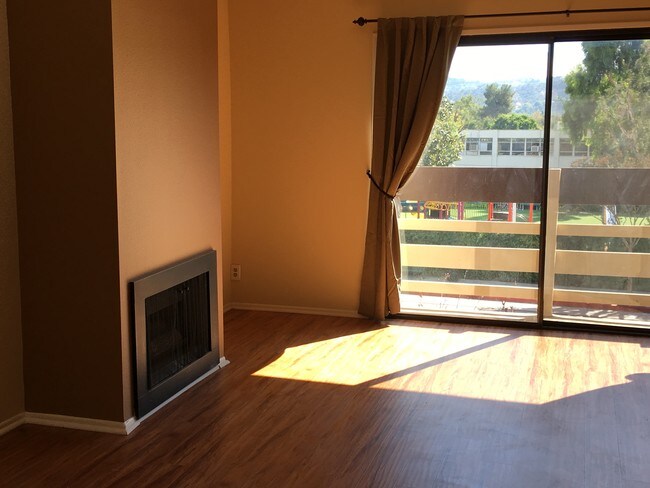 Foto del edificio - 4809 Laurelgrove Ave