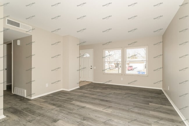 Building Photo - 2404 Burchard Dr