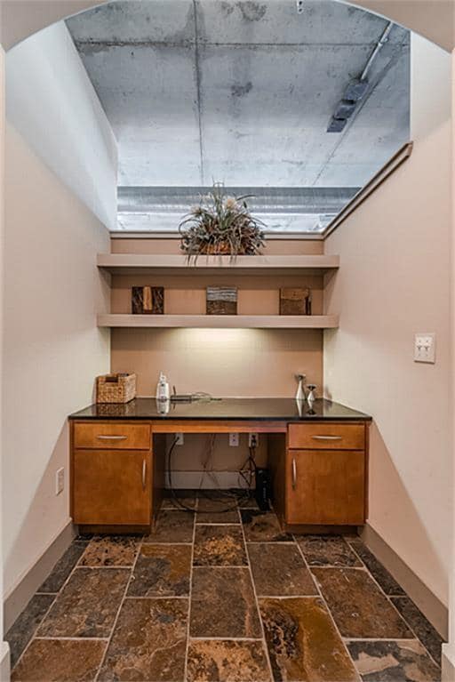 Building Photo - 1901 Post Oak Blvd