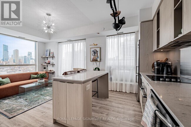 Building Photo - 200 Sackville St