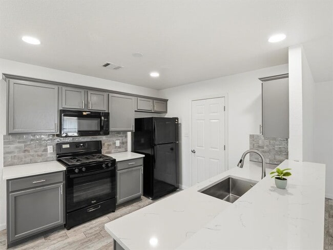 Building Photo - 1144 Miss Kimberly's Ln