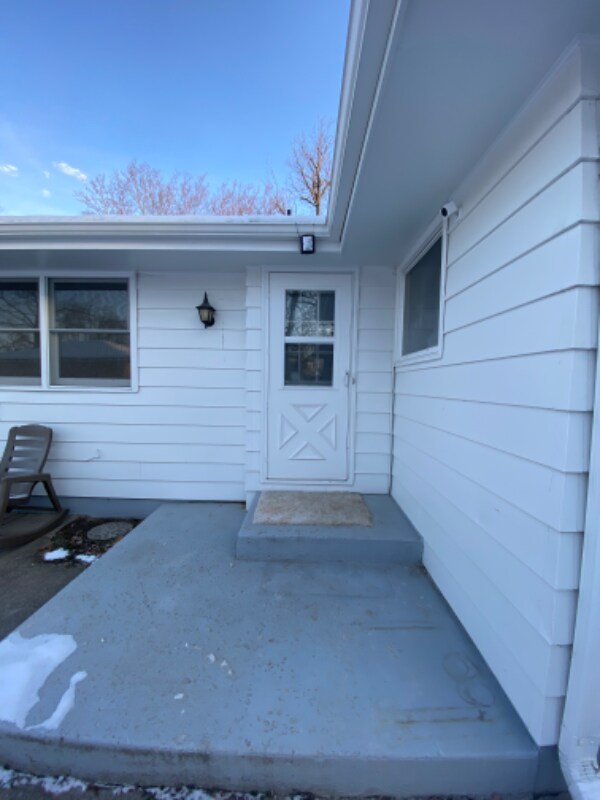 1101 Elliott St Unit B, South Bend, IN 46628 Room for Rent in South