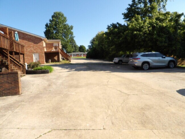 Foto del edificio - 65 Ashwood Ct