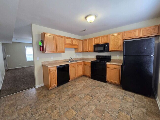 Foto del edificio - 248-2C EXECUTIVE AVE, CLARKSVILLE, TN 37042