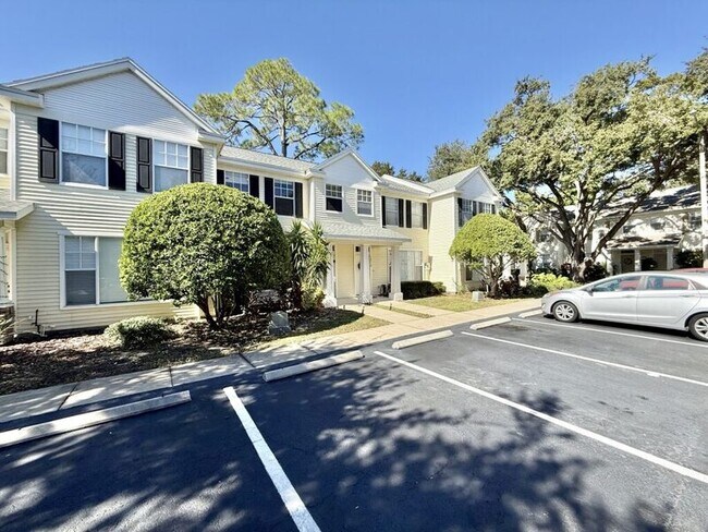 Foto del edificio - 13706 Forest Lake Dr