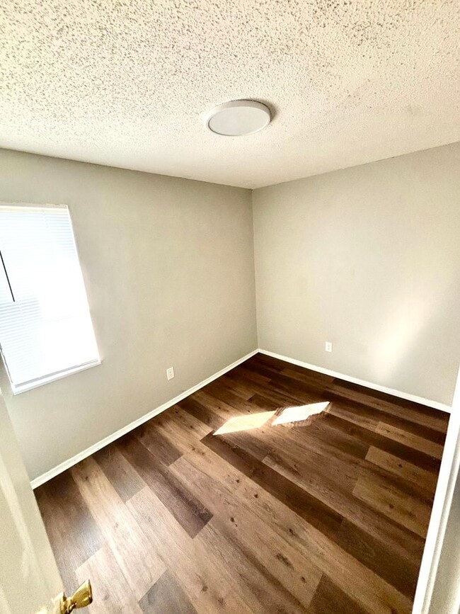 Building Photo - 4721 Samantha Ave