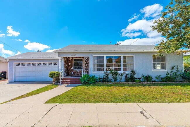 Building Photo - 4988 63rd St