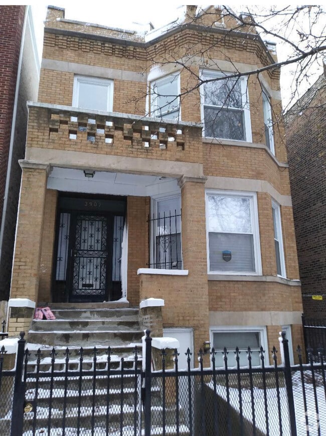 Building Photo - 3907 W Van Buren St