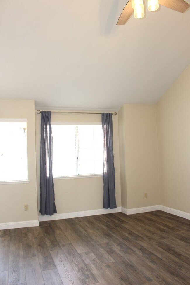Foto del edificio - 2600 Brookside Dr