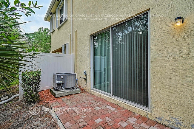 Building Photo - 9718 SW Purple Martin Way