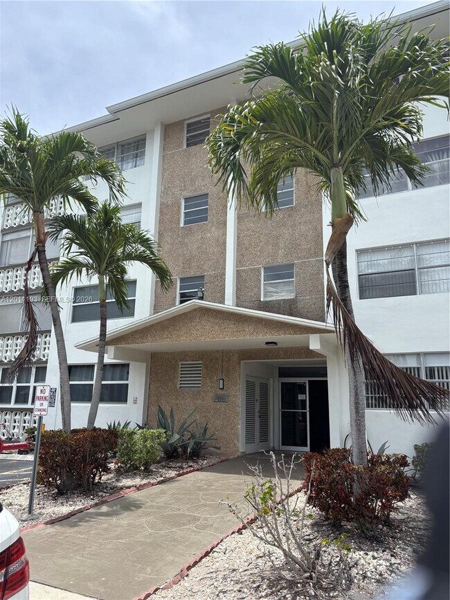 Foto del edificio - 211 NE 8th Ave