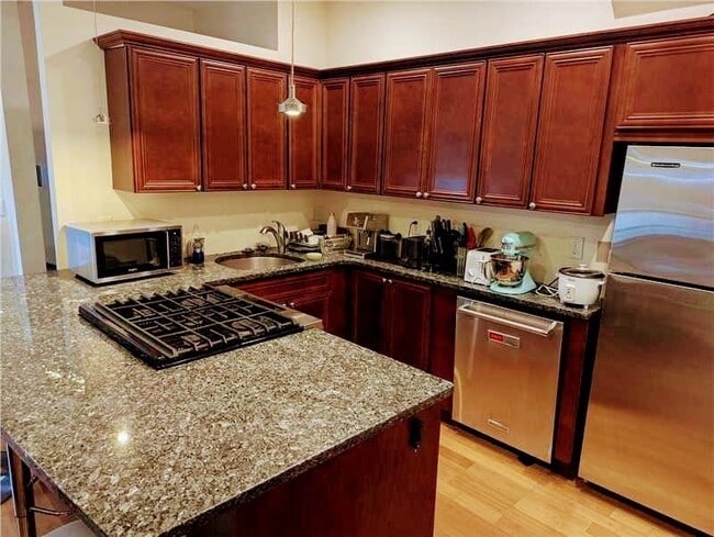 Foto del edificio - 120 Hillside St