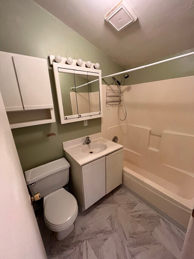 Foto del edificio - 133 E Gorham St