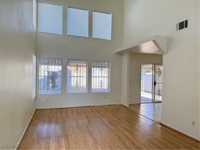 Foto del edificio - 4622 Little Wren Ln