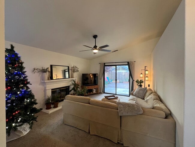 Building Photo - 1130 N Miami Ave