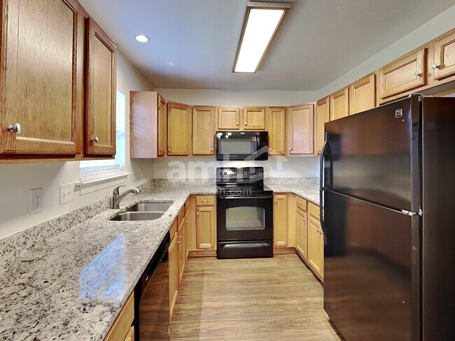 Foto del edificio - 4864 Ark Ln