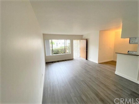 Foto del edificio - 401 W Wilson Ave