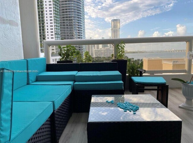 Foto del edificio - 1717 N Bayshore Dr