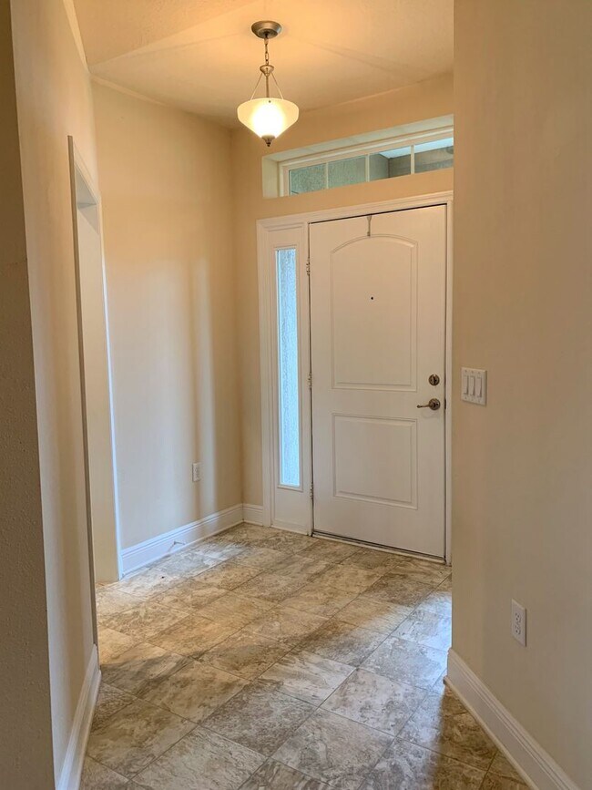 Foto del edificio - COMING SOON - 4BR/2BTH Newer Home on Rosser Blvd