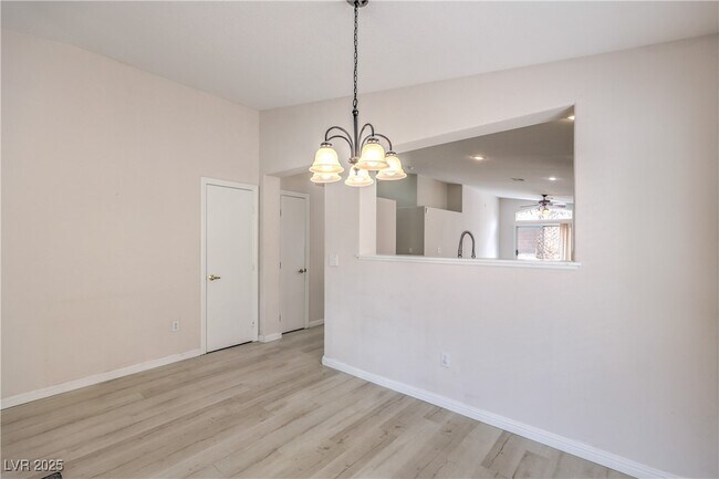 Building Photo - 8136 Shady Glen Ave
