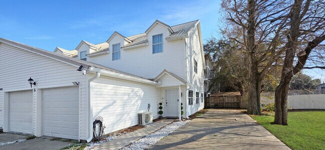 Foto del edificio - 1805 Irish Hill Dr