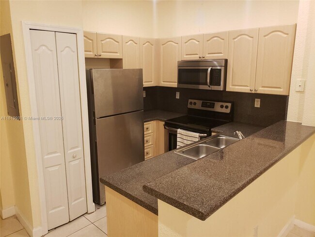 Foto del edificio - 7150 NW 177th St
