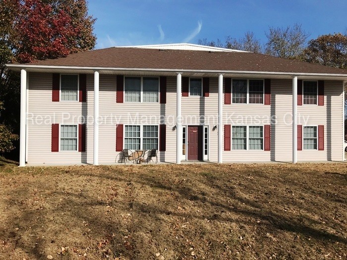 Foto principal - 400 E Main St
