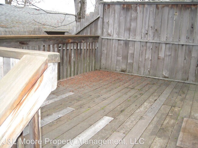 Building Photo - 609 Talent Ave