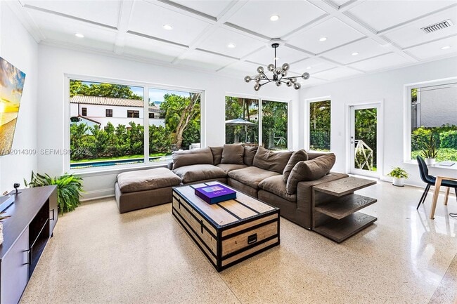 Building Photo - 6145 La Gorce Dr